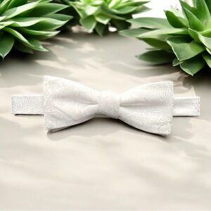 Apt. 9 White Paisley Bow Tie